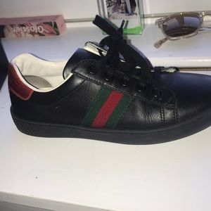 Kids Gucci sneakers size 33
